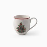 Mug with a Christmas tree print
